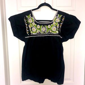 🖤 Mexican Embroidered Top🖤